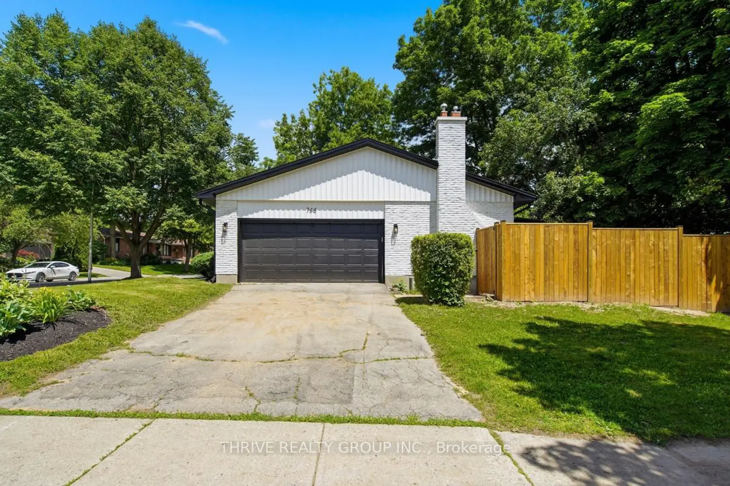 744 Barclay Road photo 3