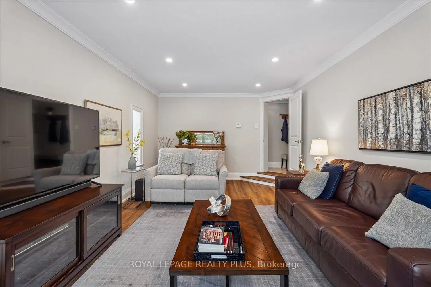 42 Roseview Avenue photo 3