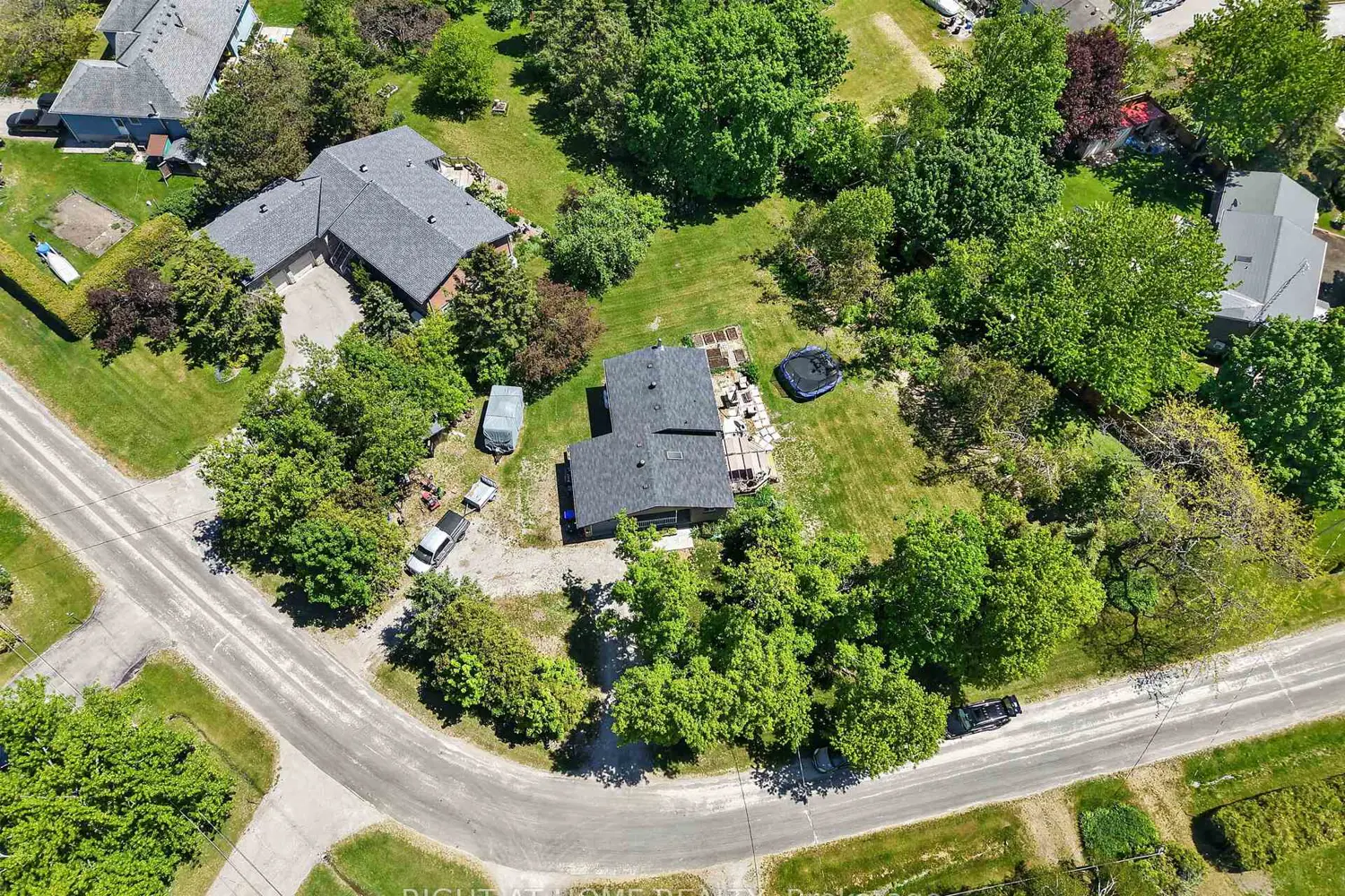 2792 Stephen Drive photo 2