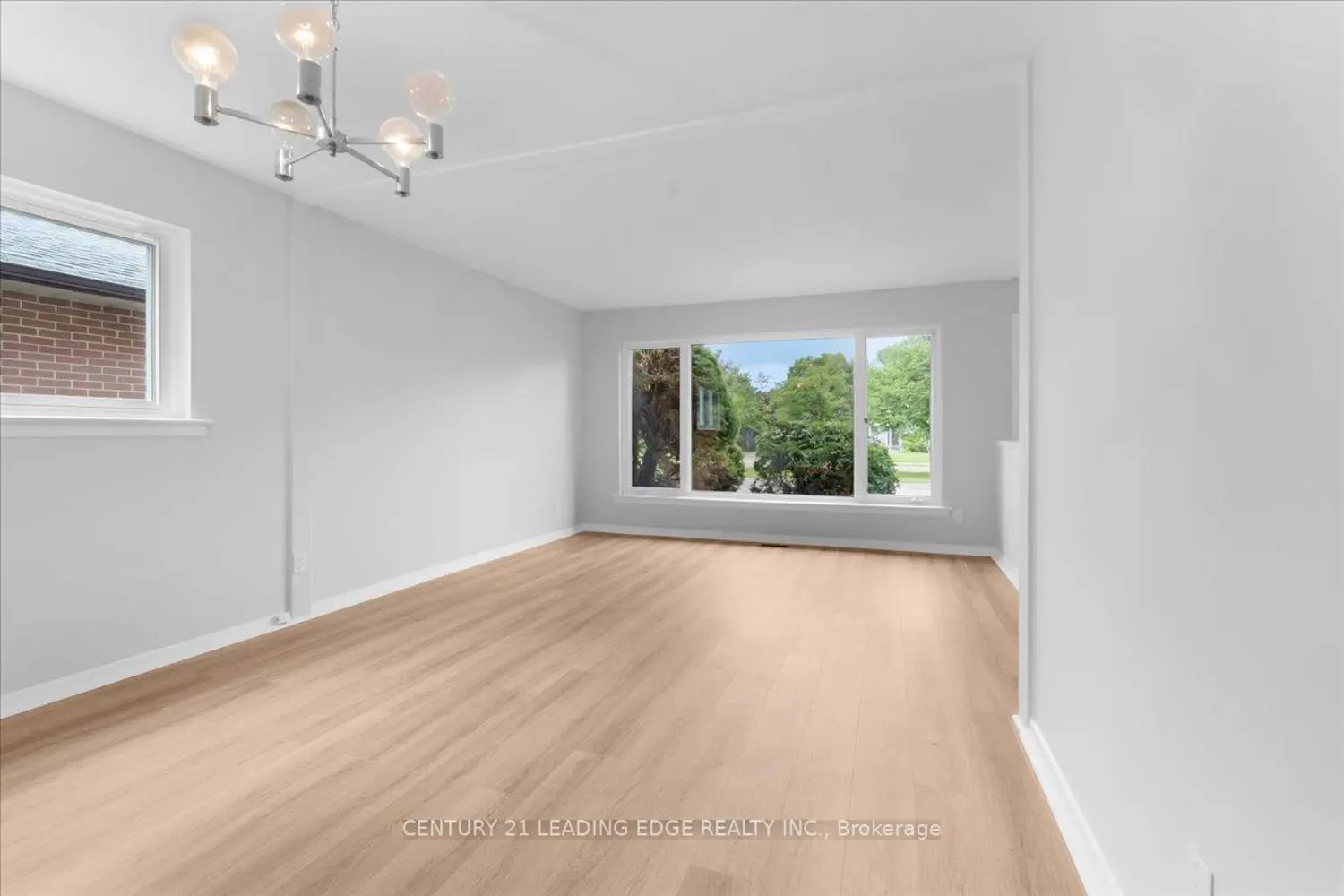 201 Mcmurchy Avenue photo 3