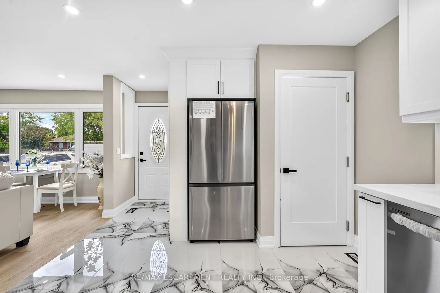 150 Howard Avenue photo 5
