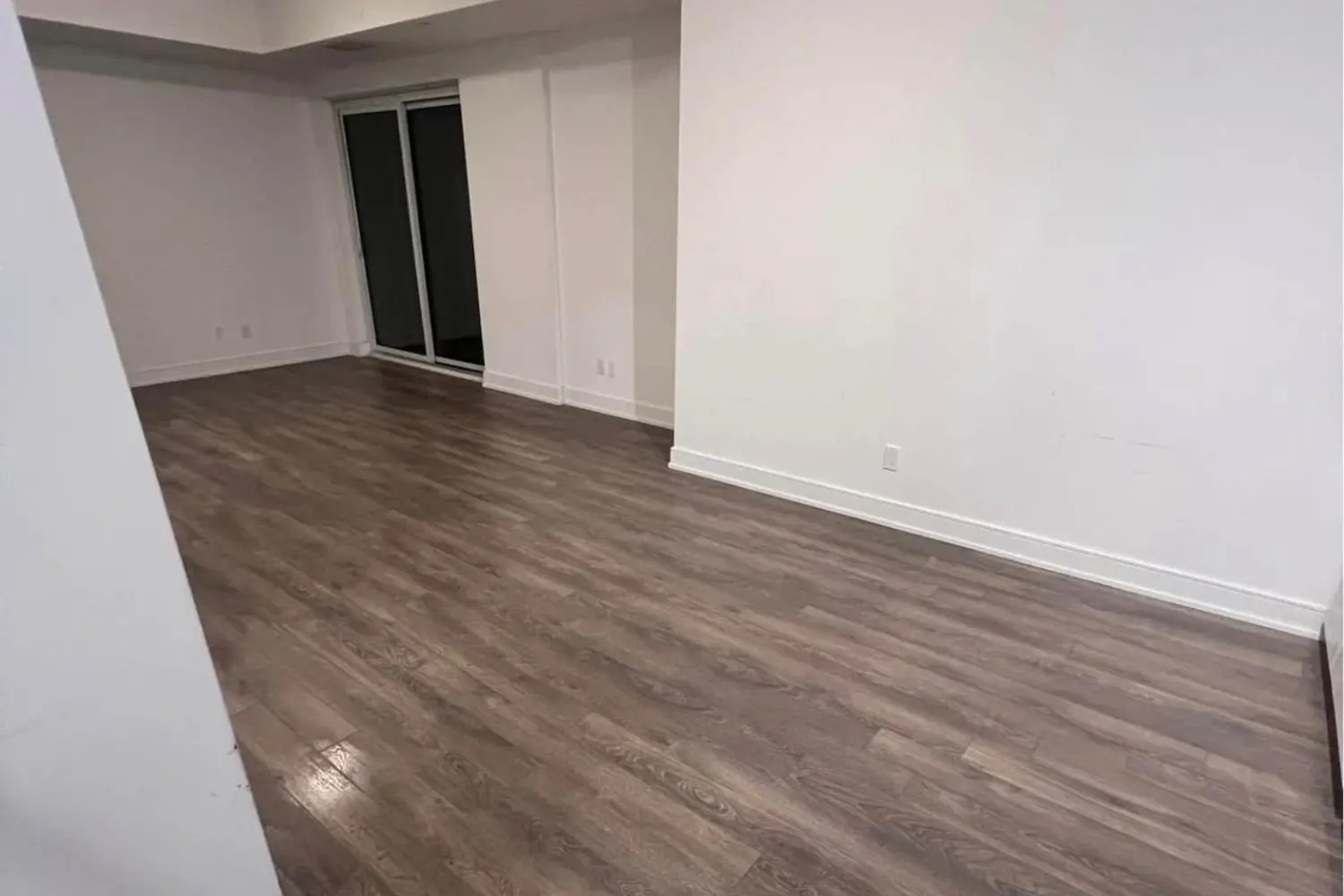 1350 Ellesmere Road 627 photo 2