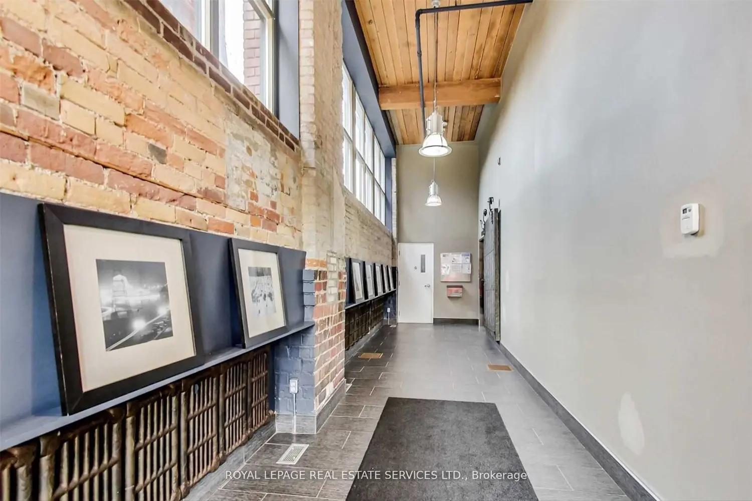 2154 Dundas Street 405 photo 4
