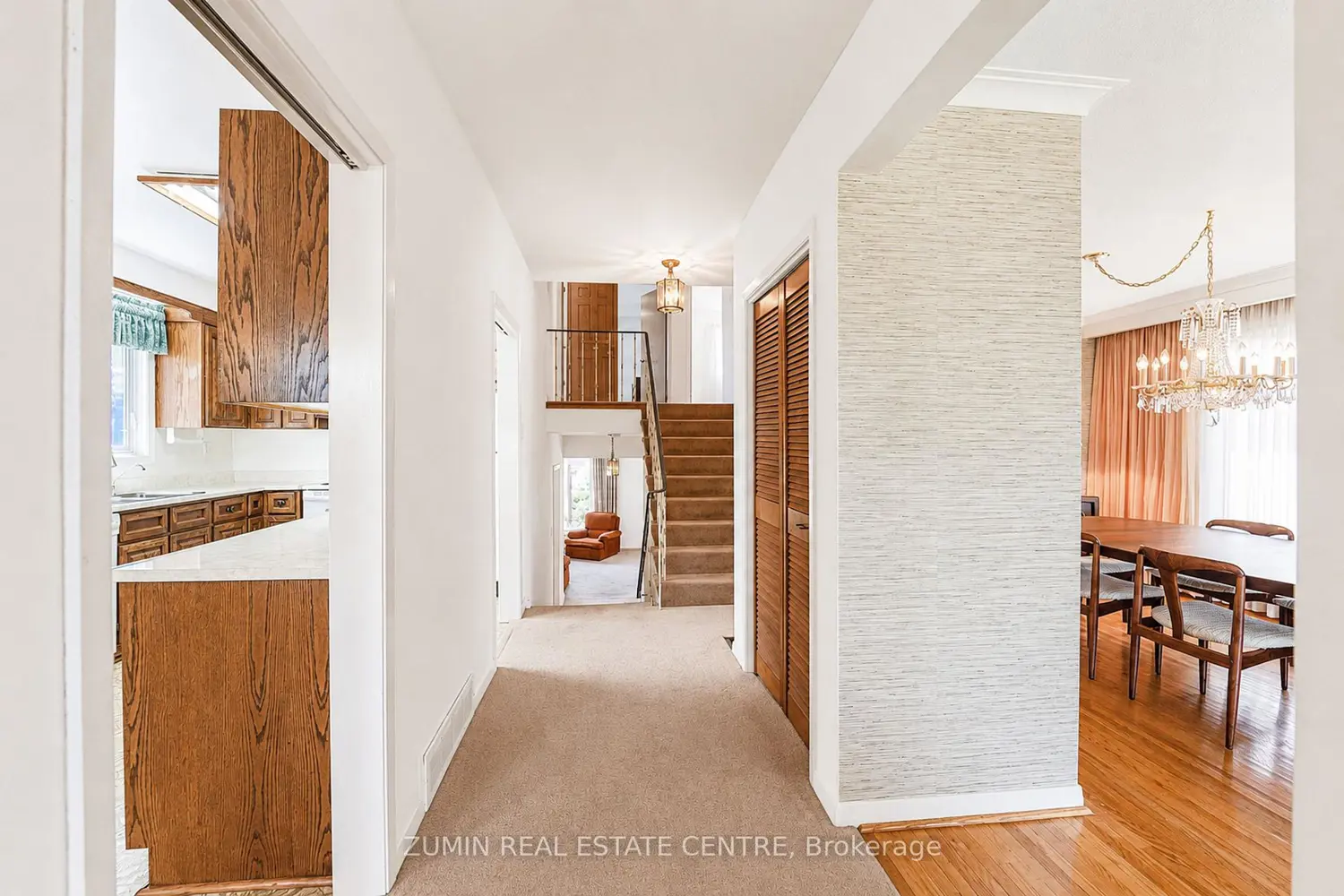 9 Oldborough Circle photo 2