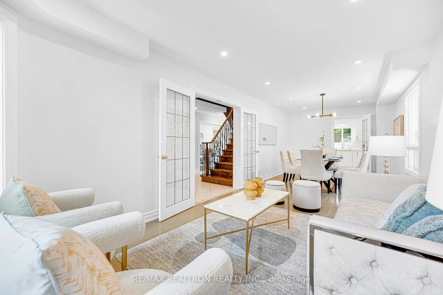 278 Bernard Avenue photo 4