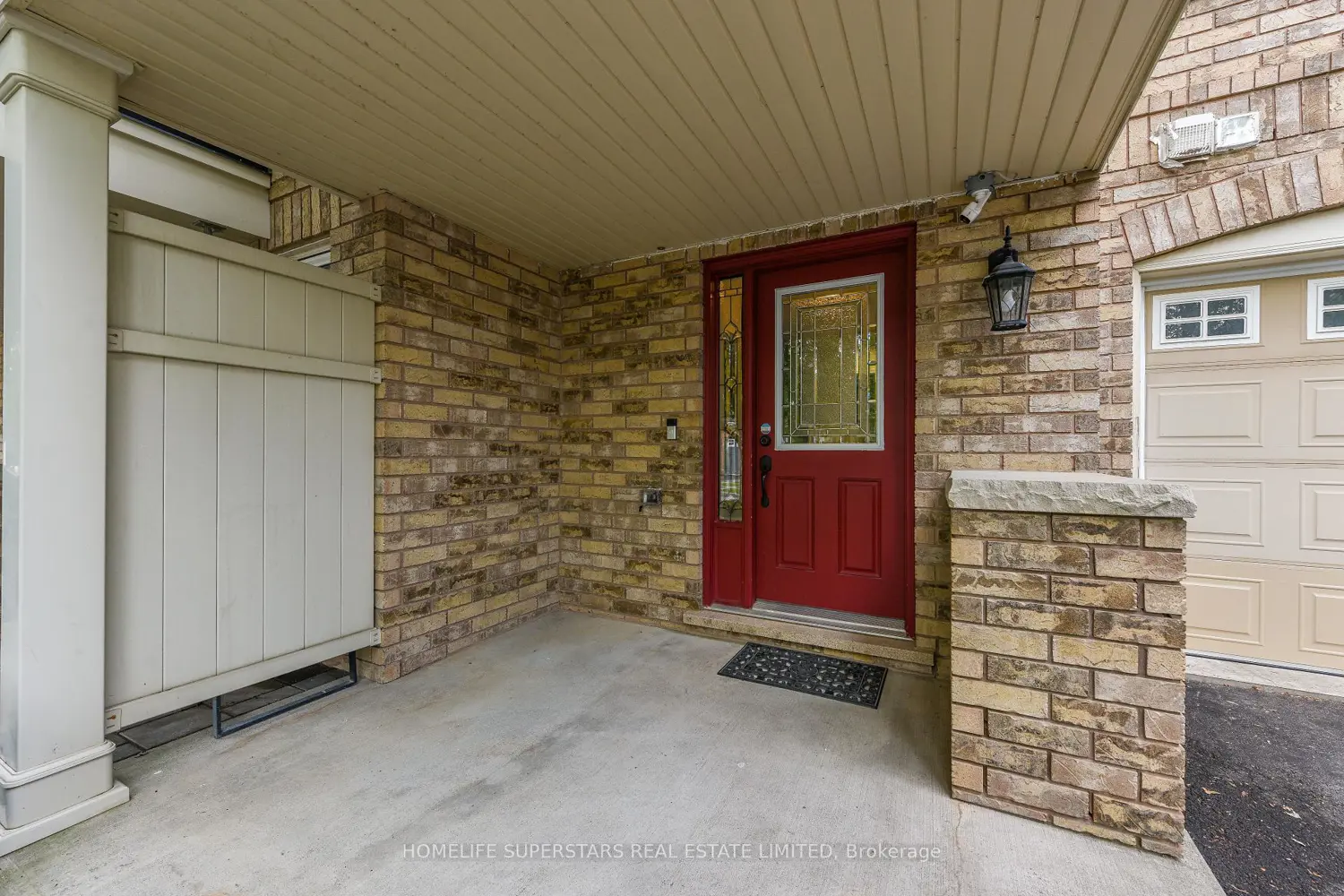 772 Shortreed Crescent photo 2