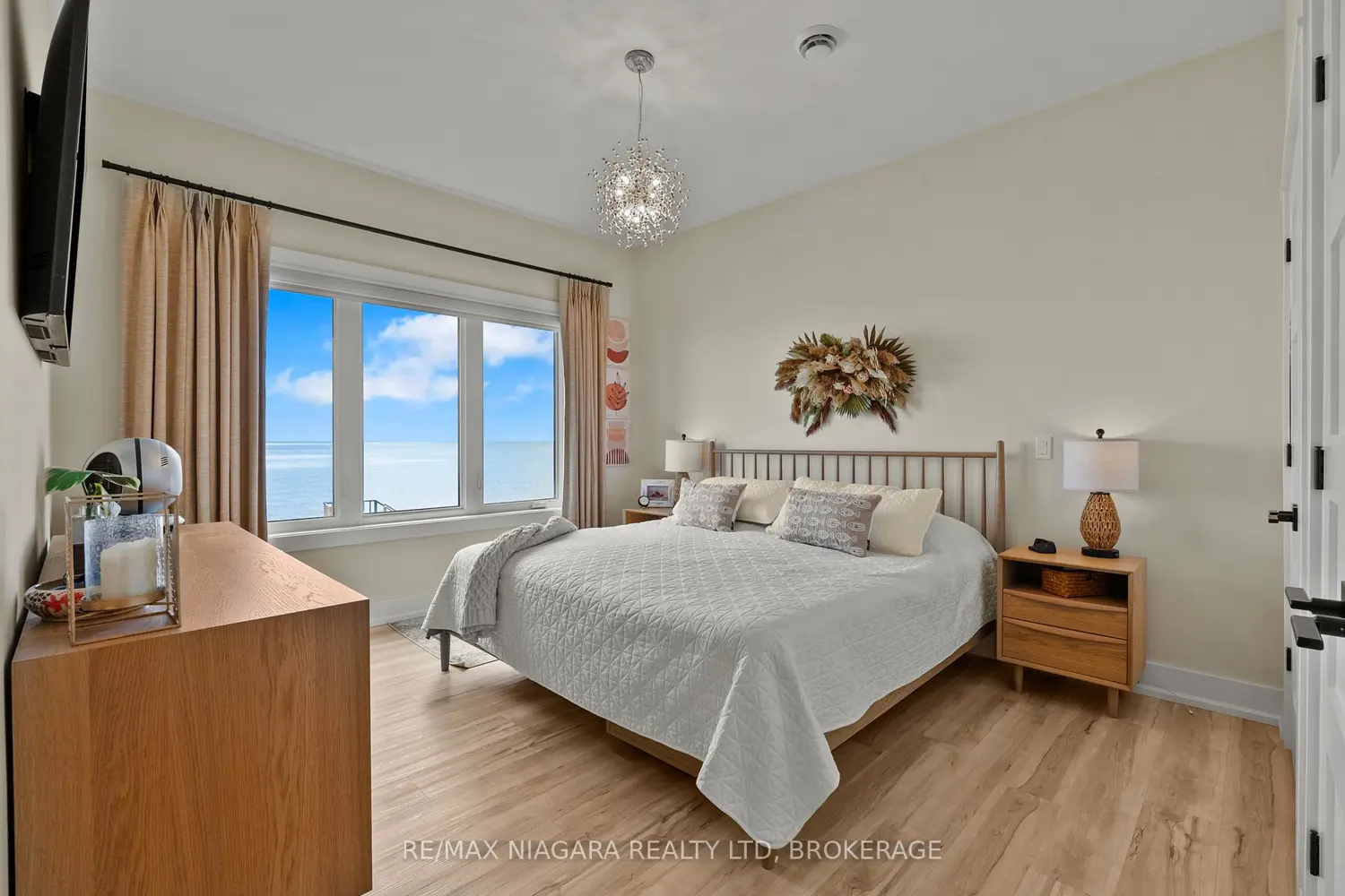 11605 Beach Road photo 4