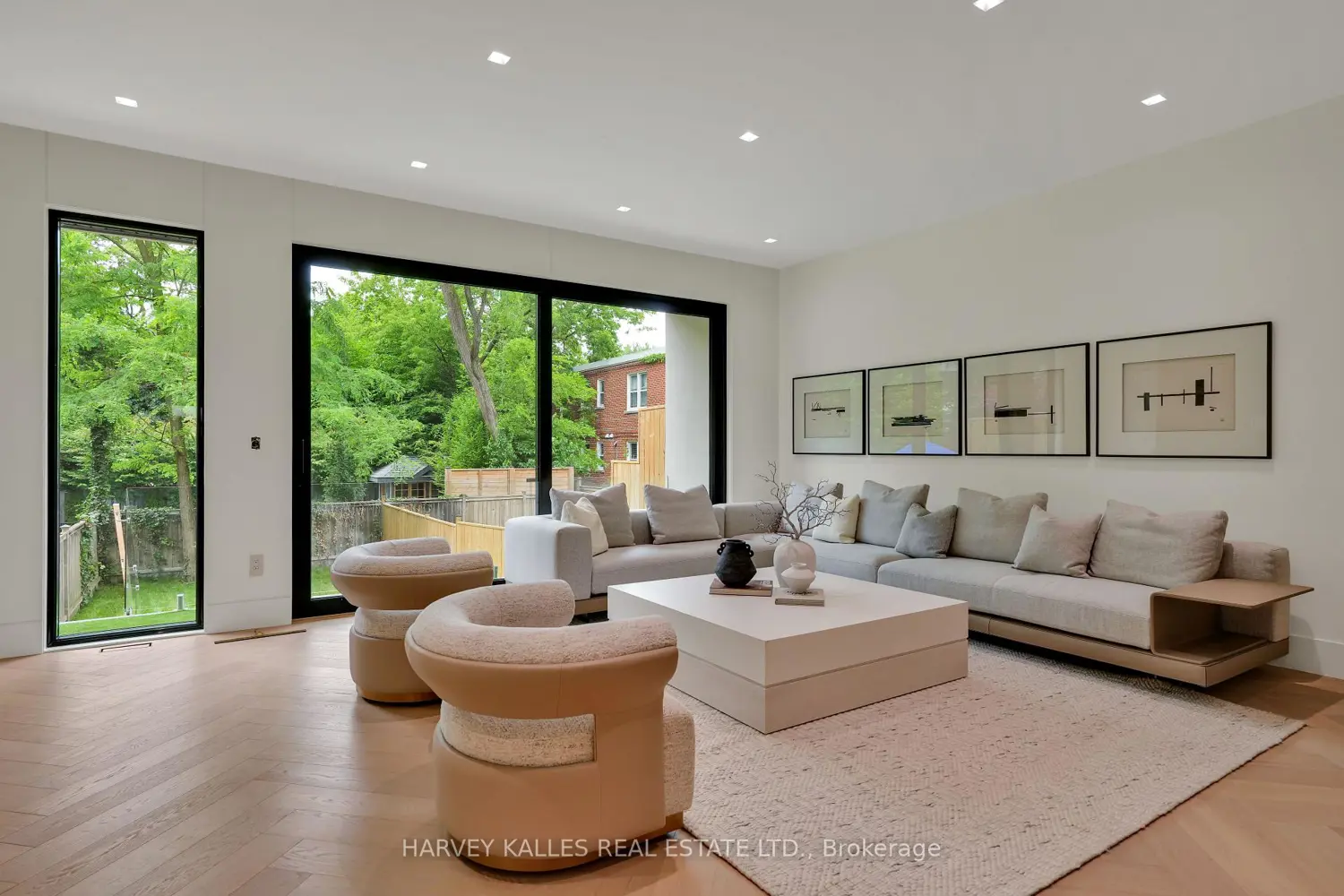 108 Heath Street photo 2