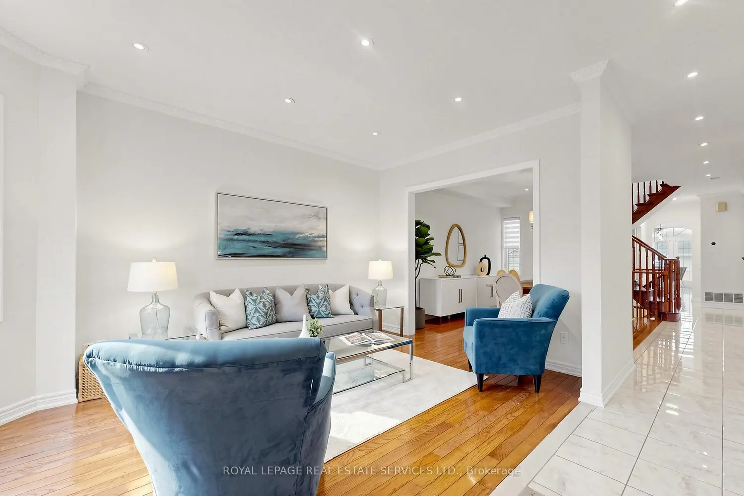 256 Earlscourt Avenue photo 3