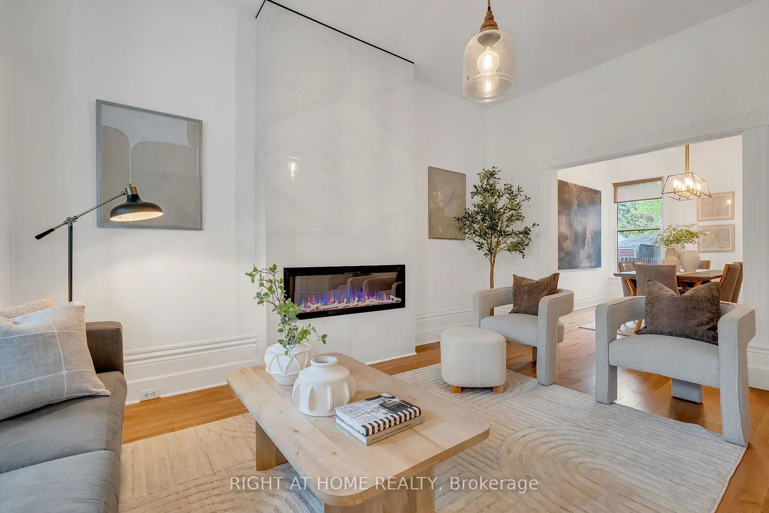 118 Lansdowne Avenue photo 2