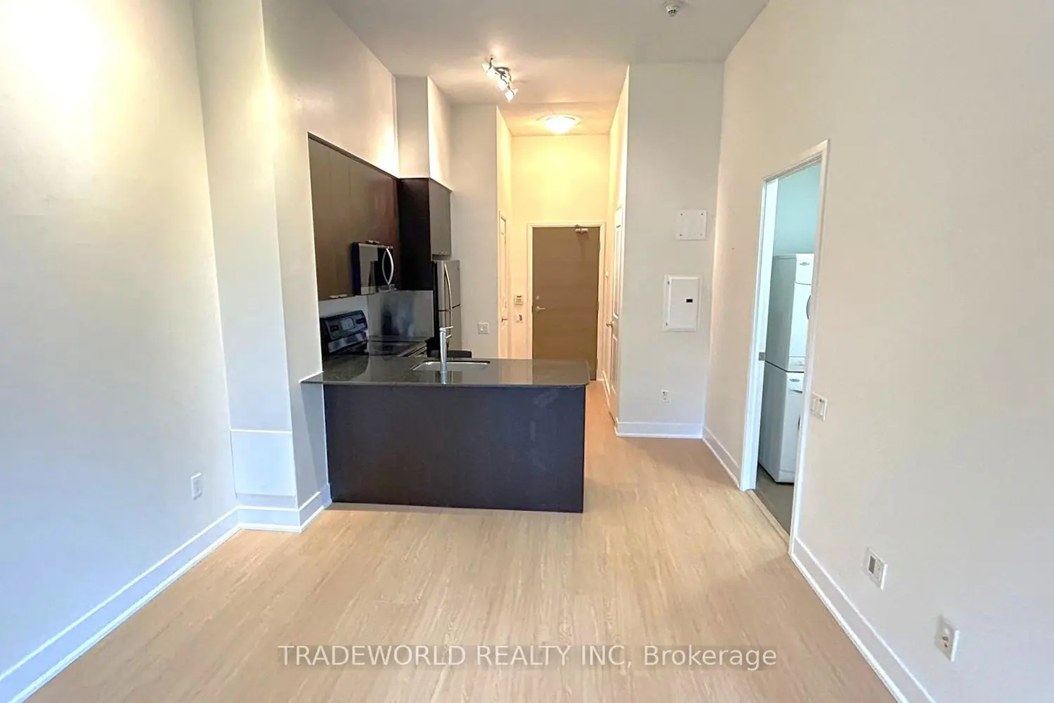 23 Sheppard Avenue 301 photo 5