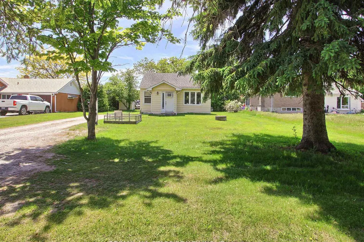 9 Riverglen Drive photo 2