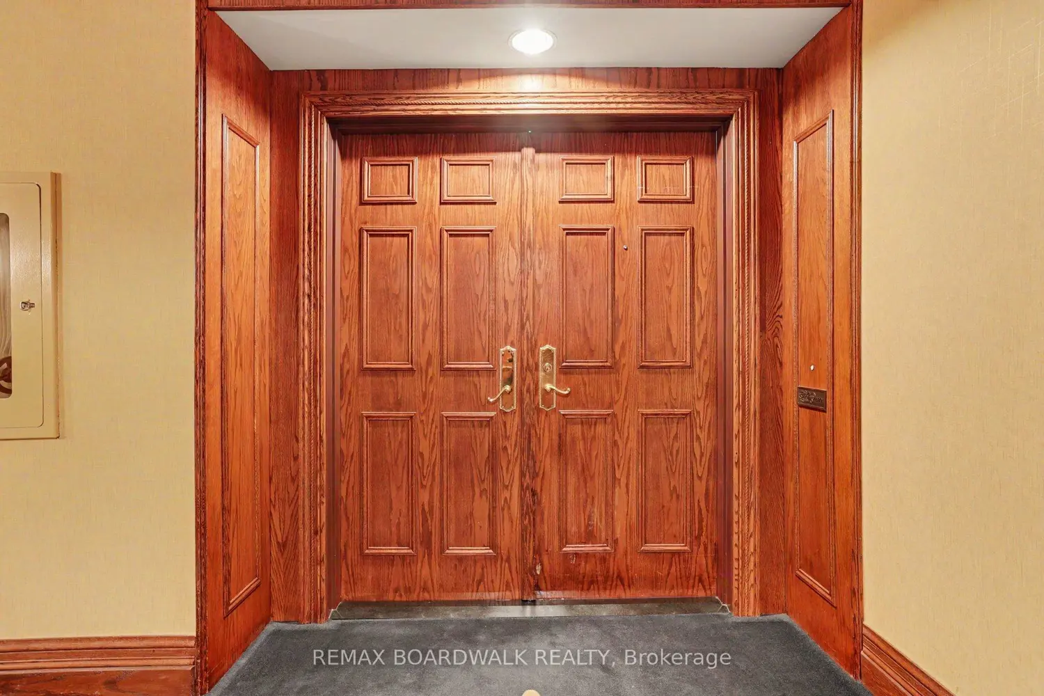 1480 Riverside Drive 2201 photo 2