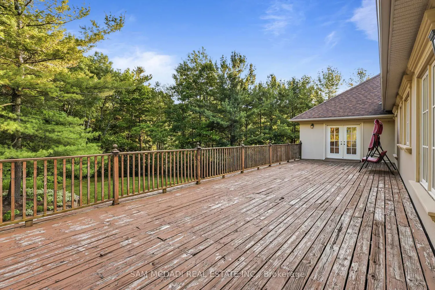 65 Kingswood Drive photo 4