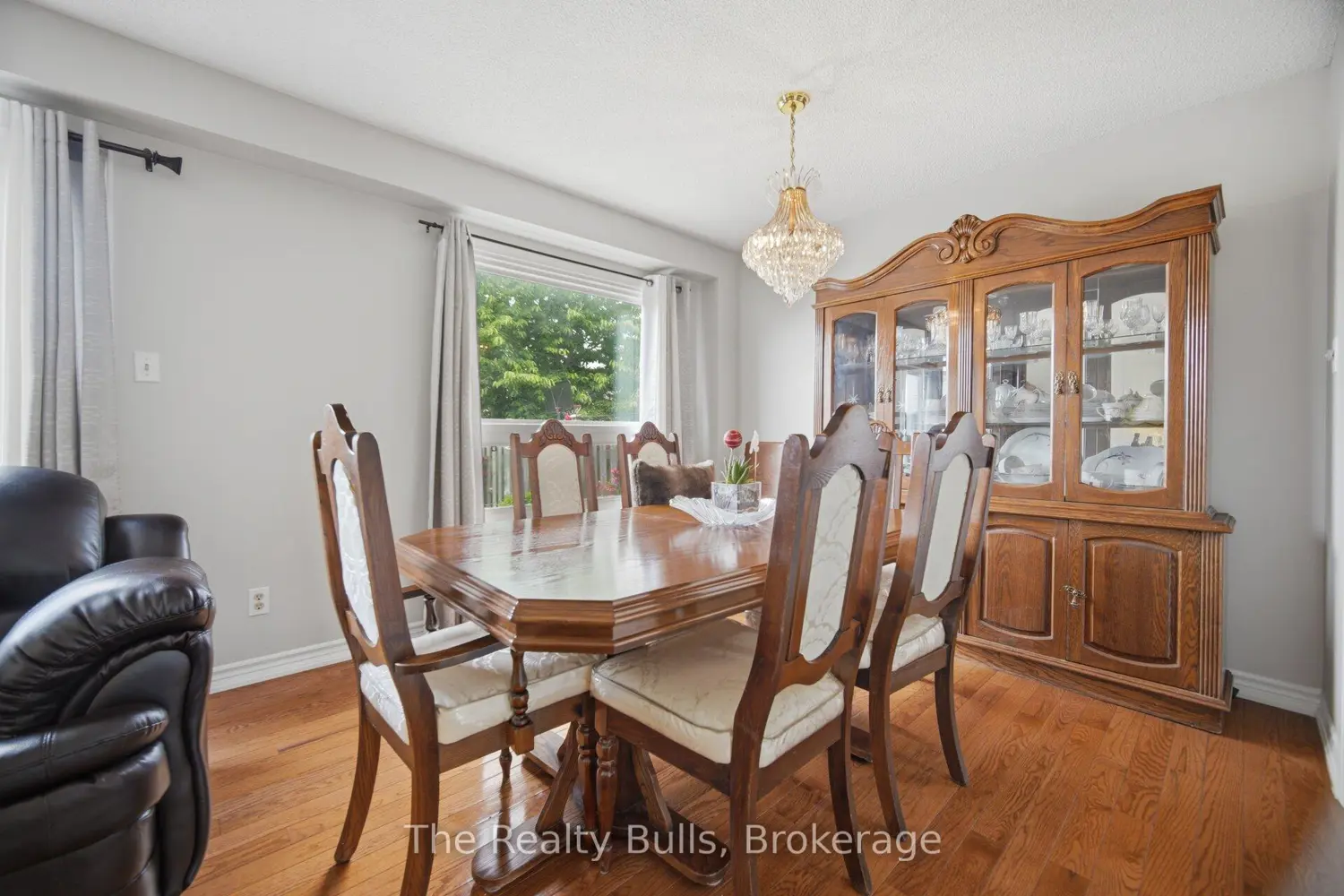 38 Thorntree Crescent photo 5