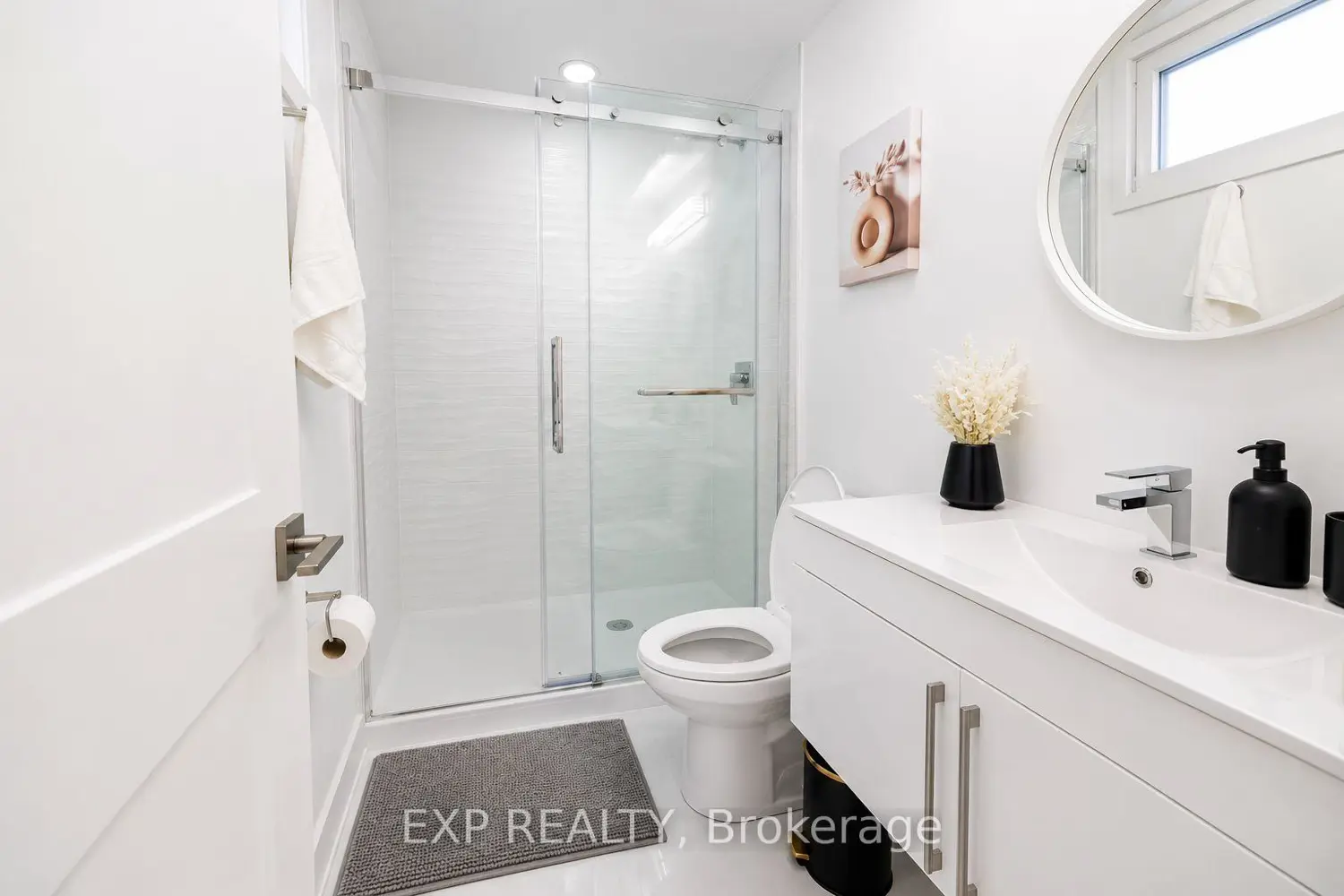 6065 Mcleod Road 206 photo 2