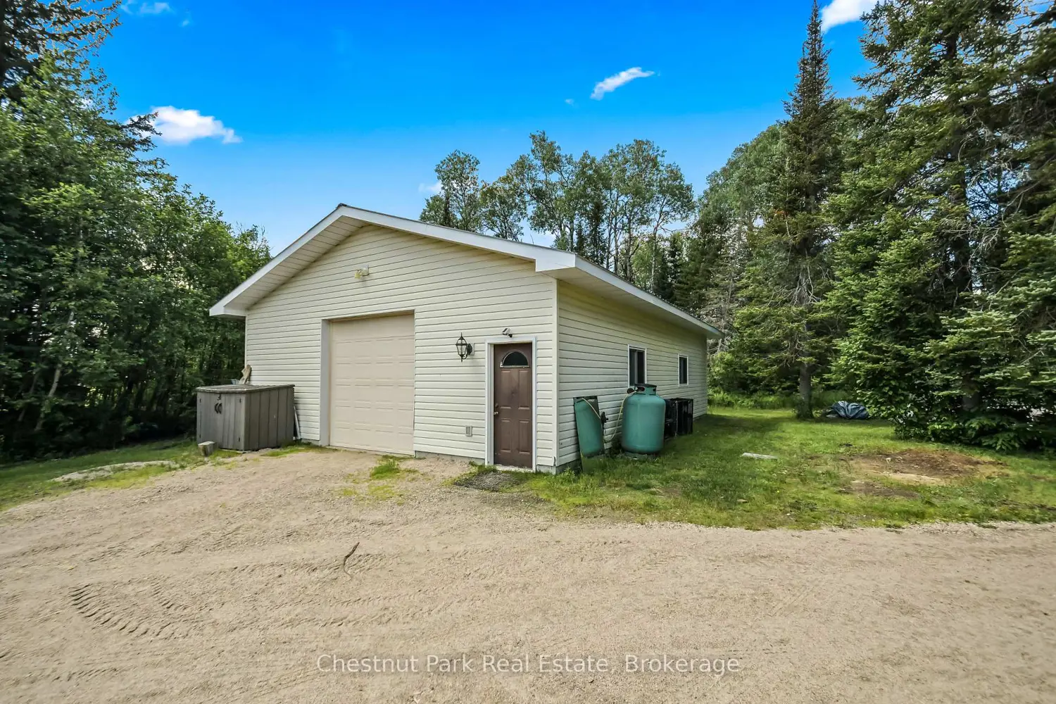 37 Rose Drive photo 4