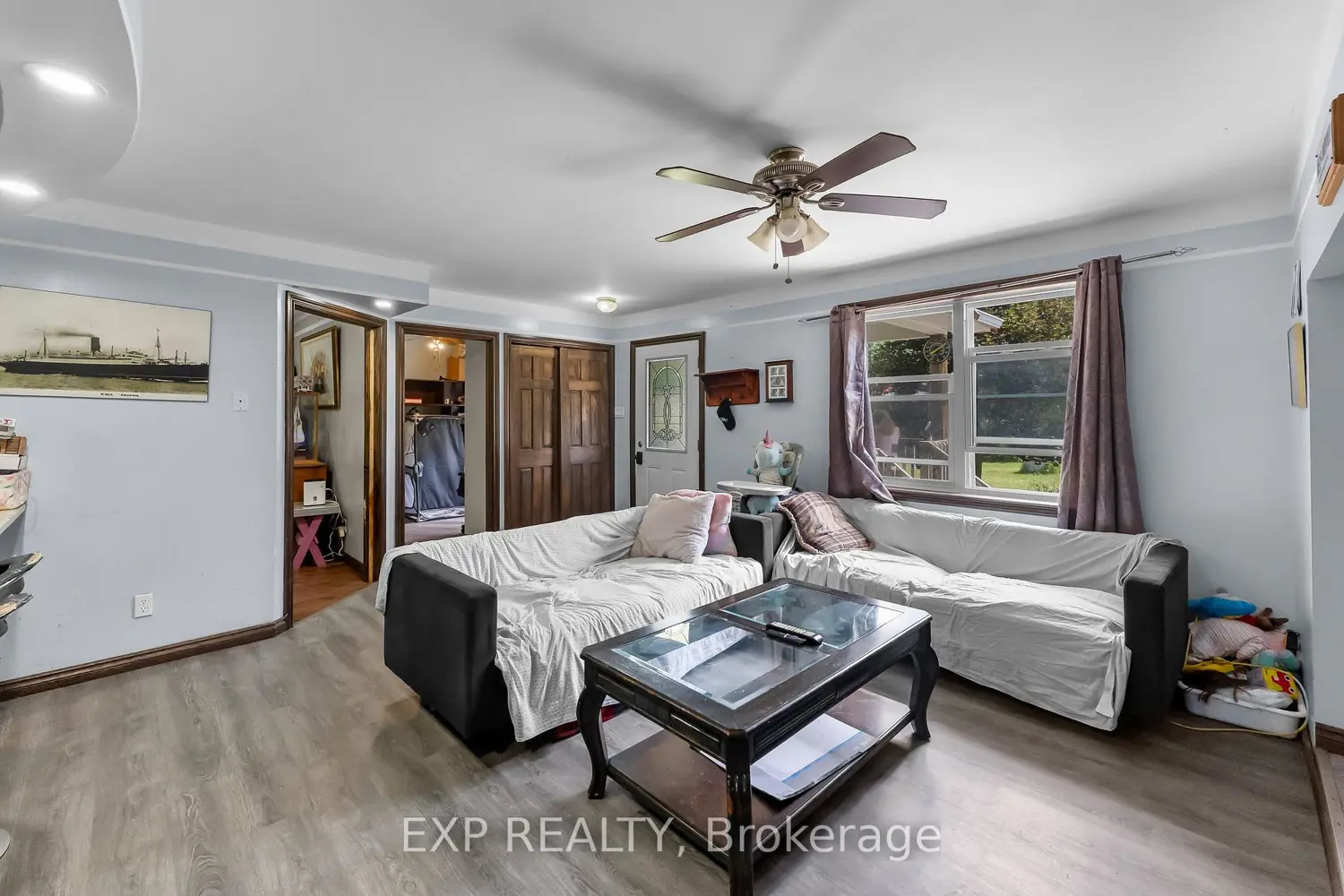 2073 Main Street photo 2