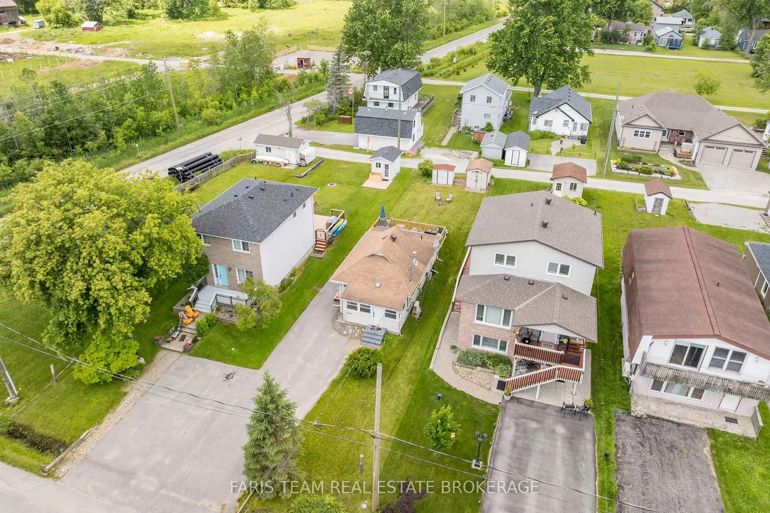 1066 Wood Street photo 2