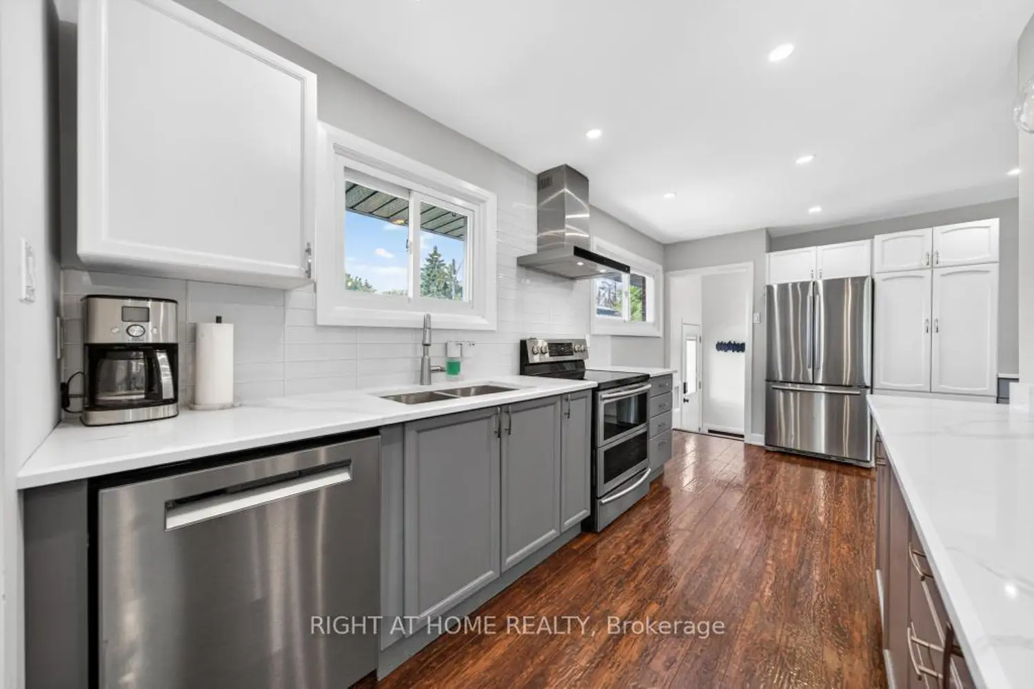 118 West 33Rd Street photo 4