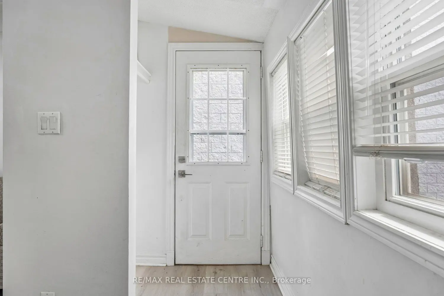 43 Whitfield Avenue photo 2