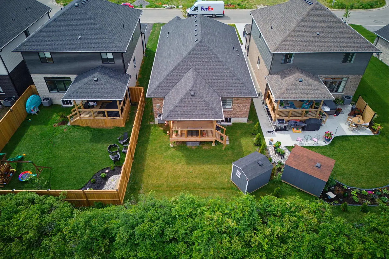 131 Craddock Boulevard photo 2