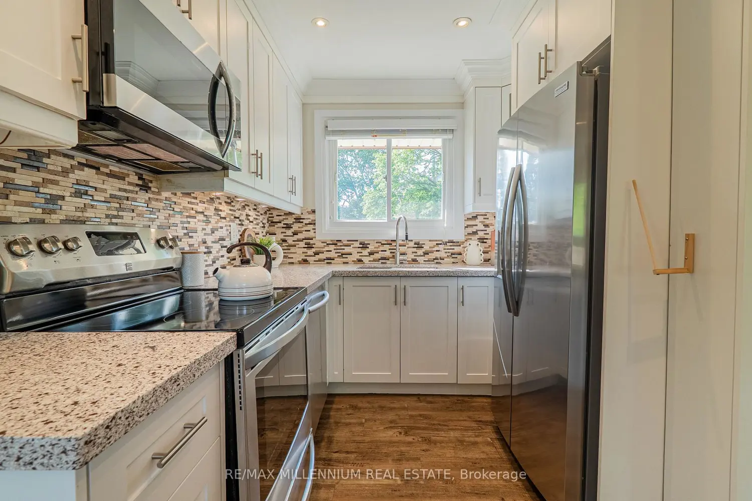 37 Campbell Drive photo 4