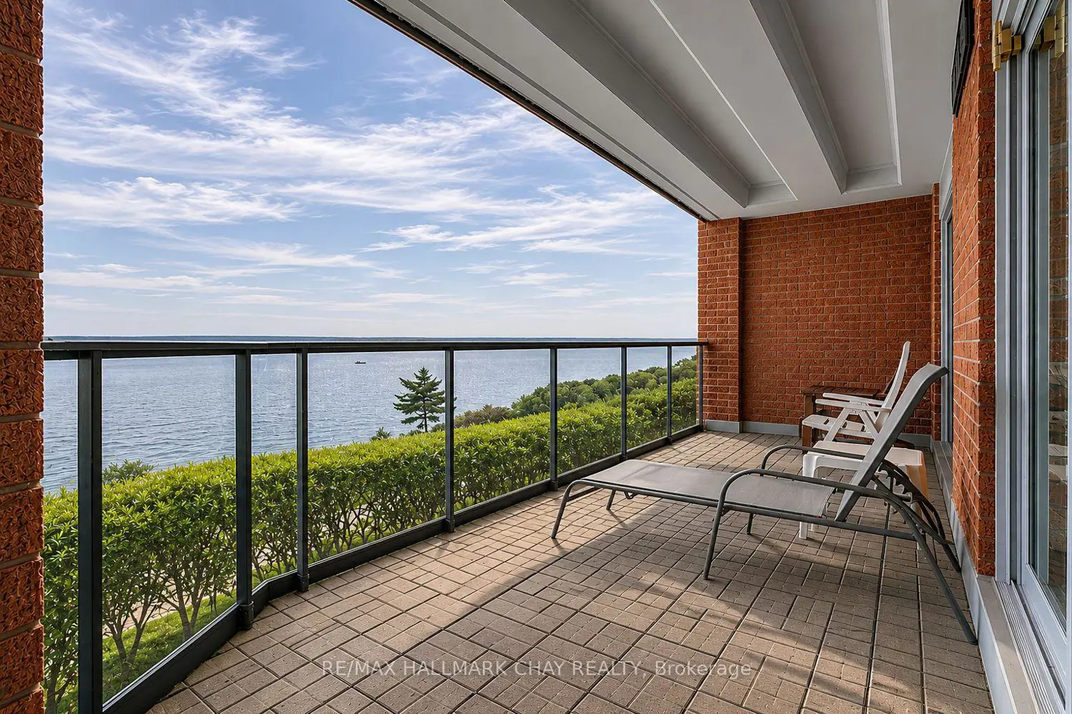 21 Kempenfelt Drive 103