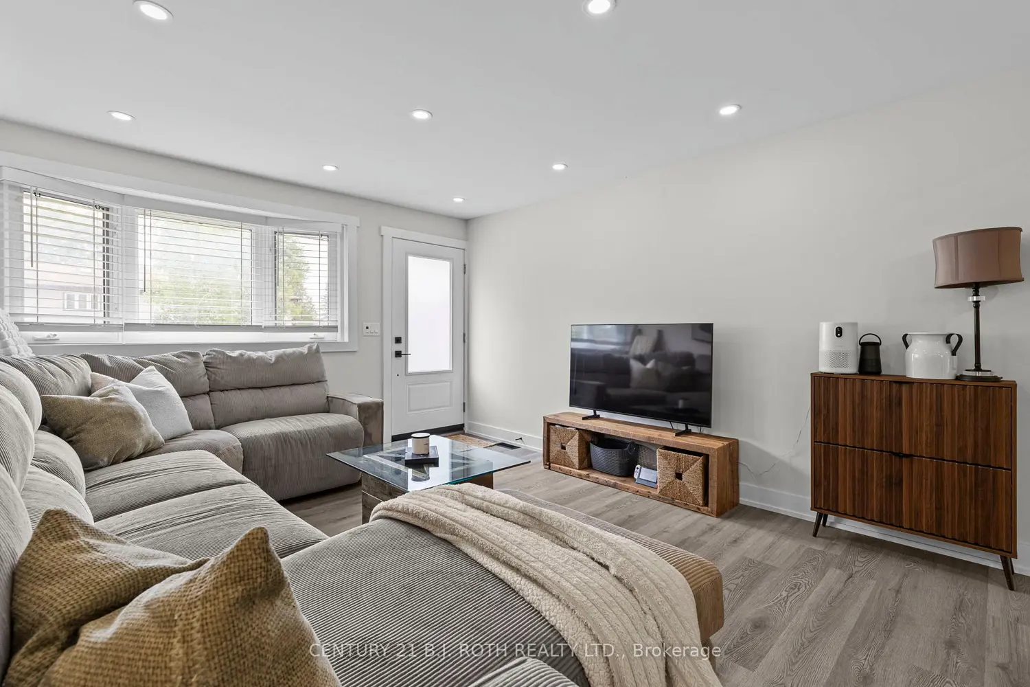 106 Malcolm Street photo 2