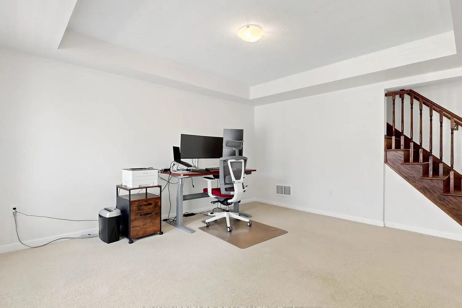 610 Holly Avenue photo 4