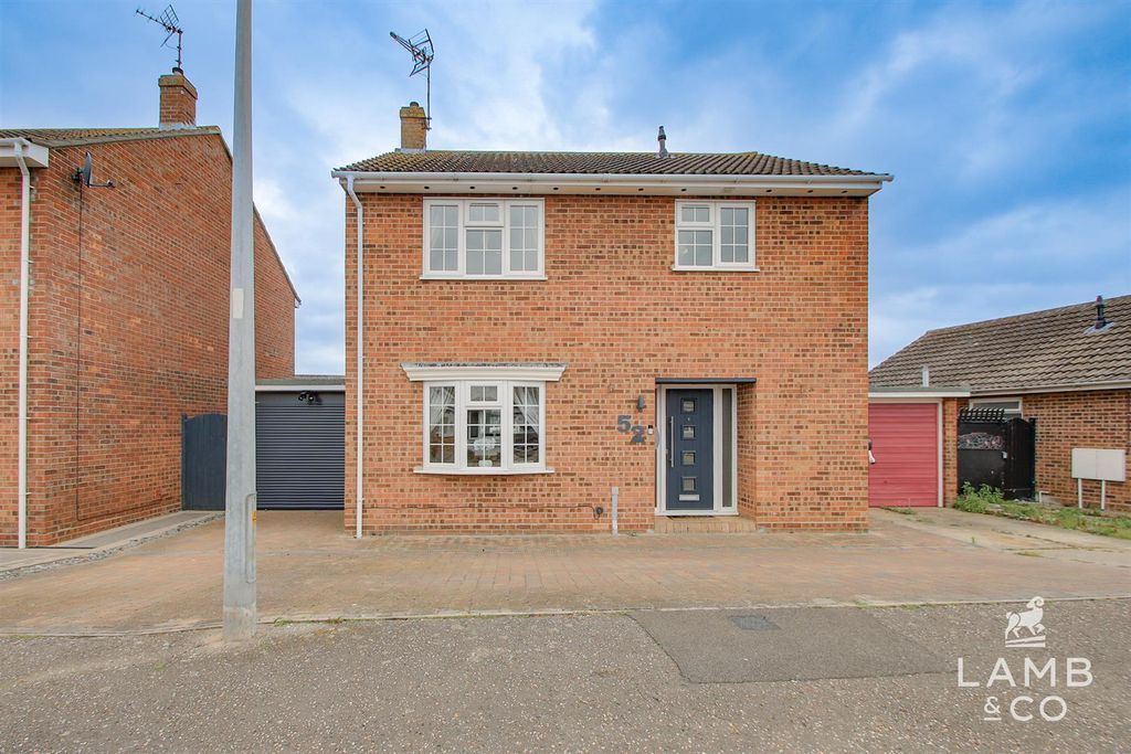 3 bed detached house for saleCrome Road, Clacton-On-Sea CO16