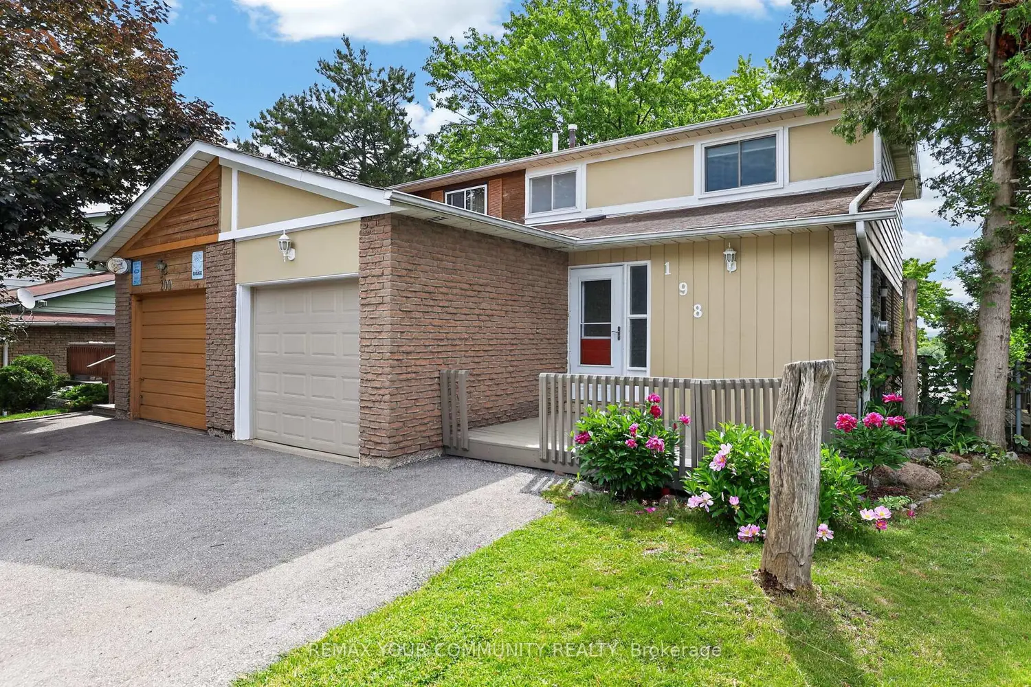 198 Britannia Avenue photo 2
