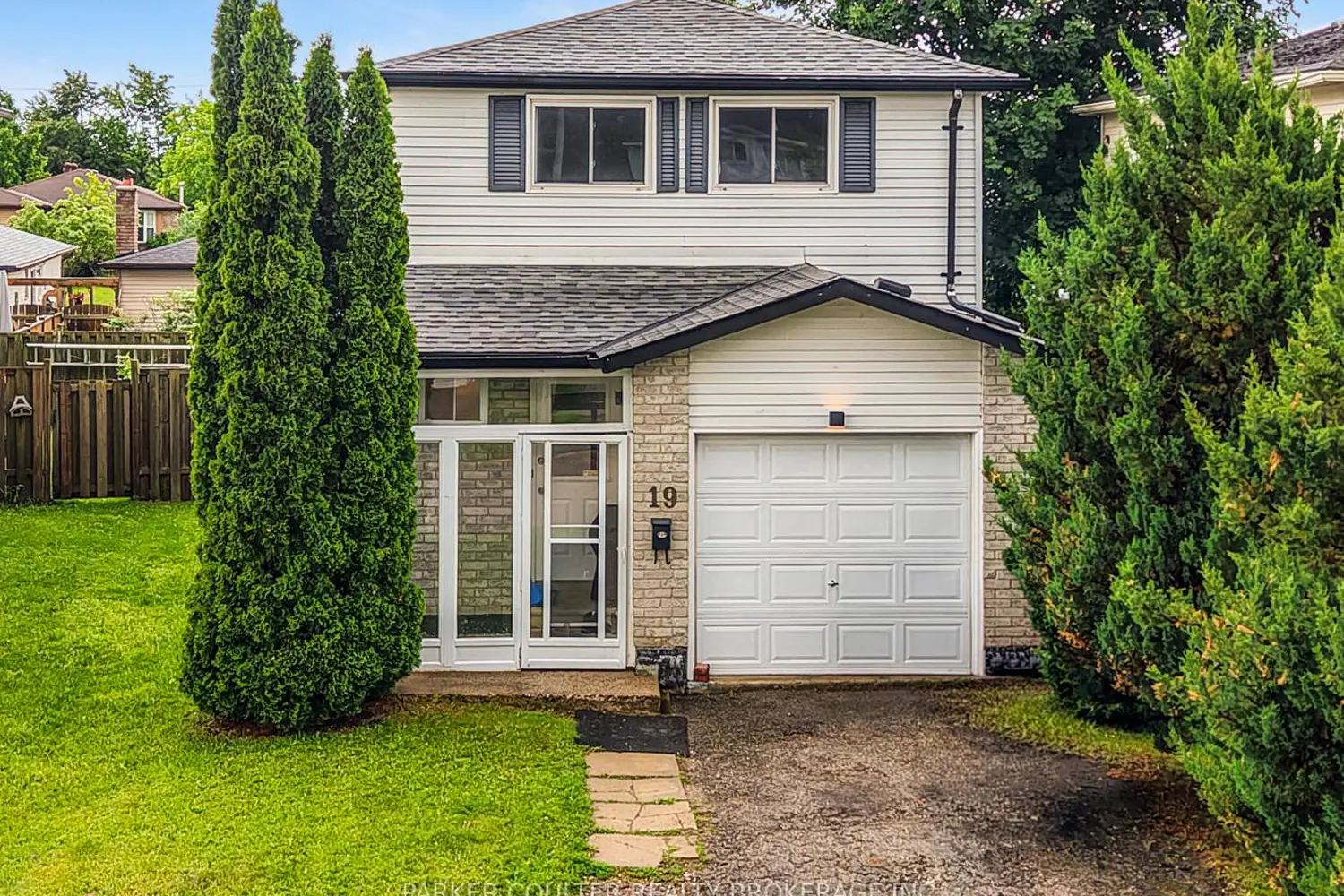 19 Corbett Drive photo 2