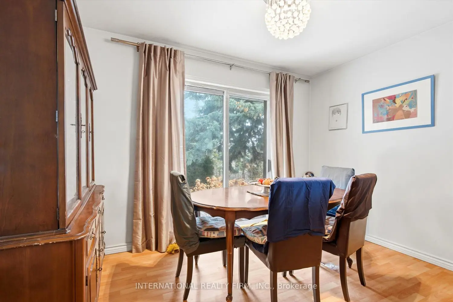 84 Hadrian Drive photo 5