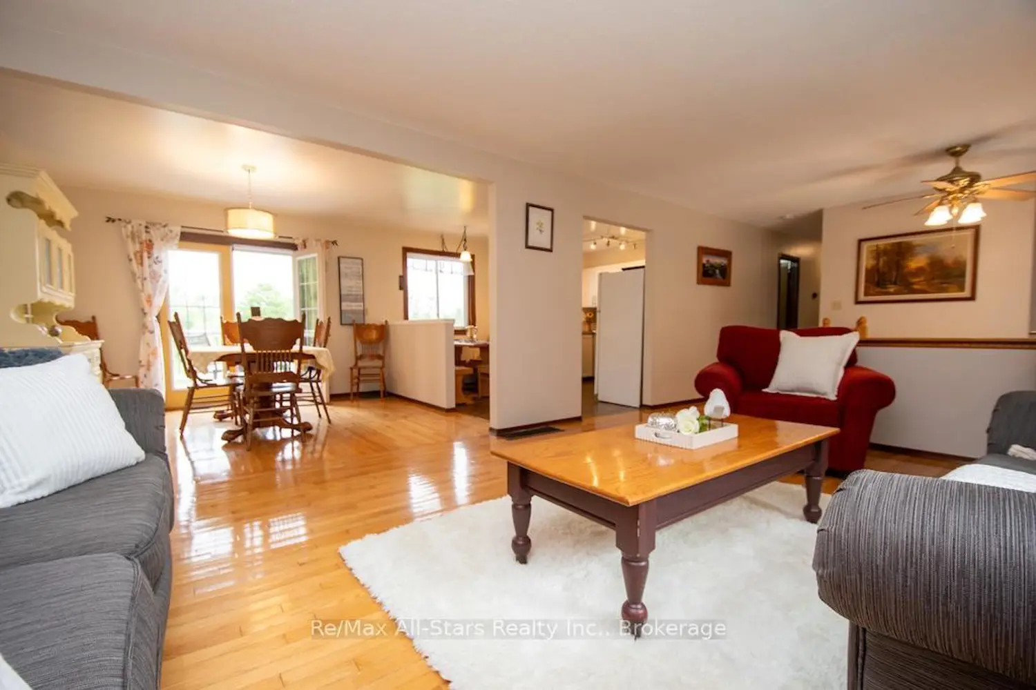 421 Ogemah Road photo 3