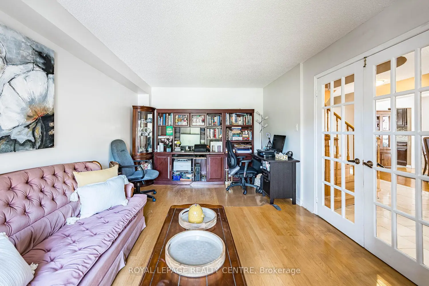 3211 Dovetail Mews photo 4