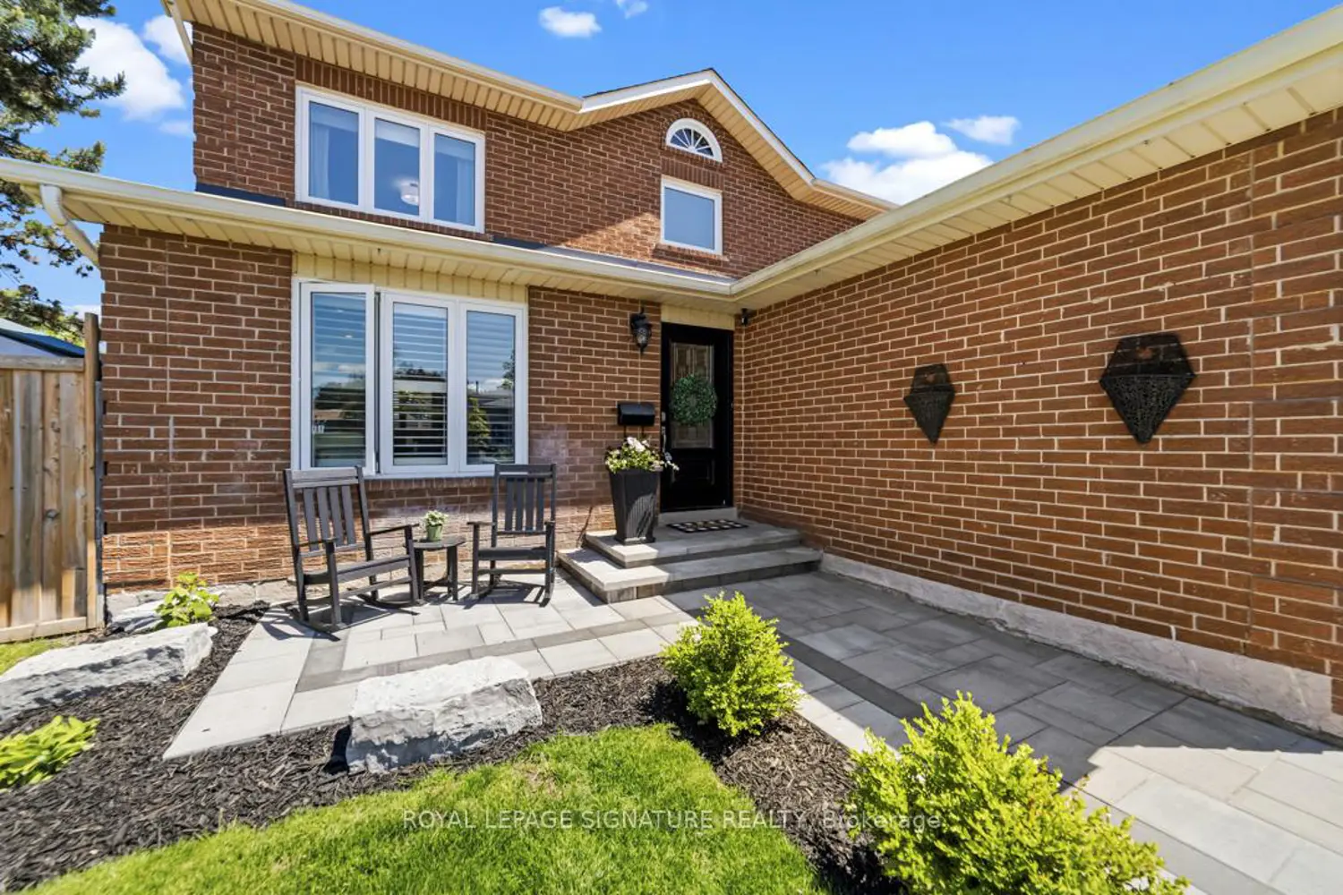 752 Laurier Avenue photo 3