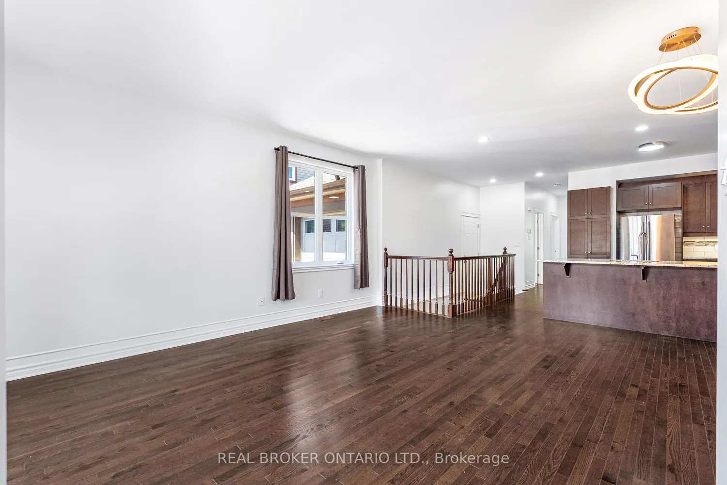 43 Claridge Drive photo 2