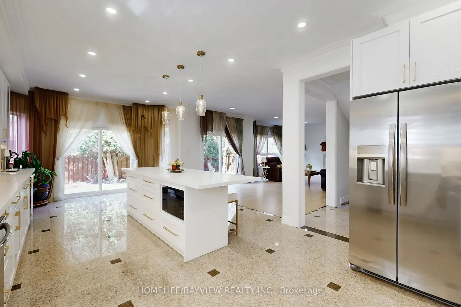 18 Marinucci Court photo 2