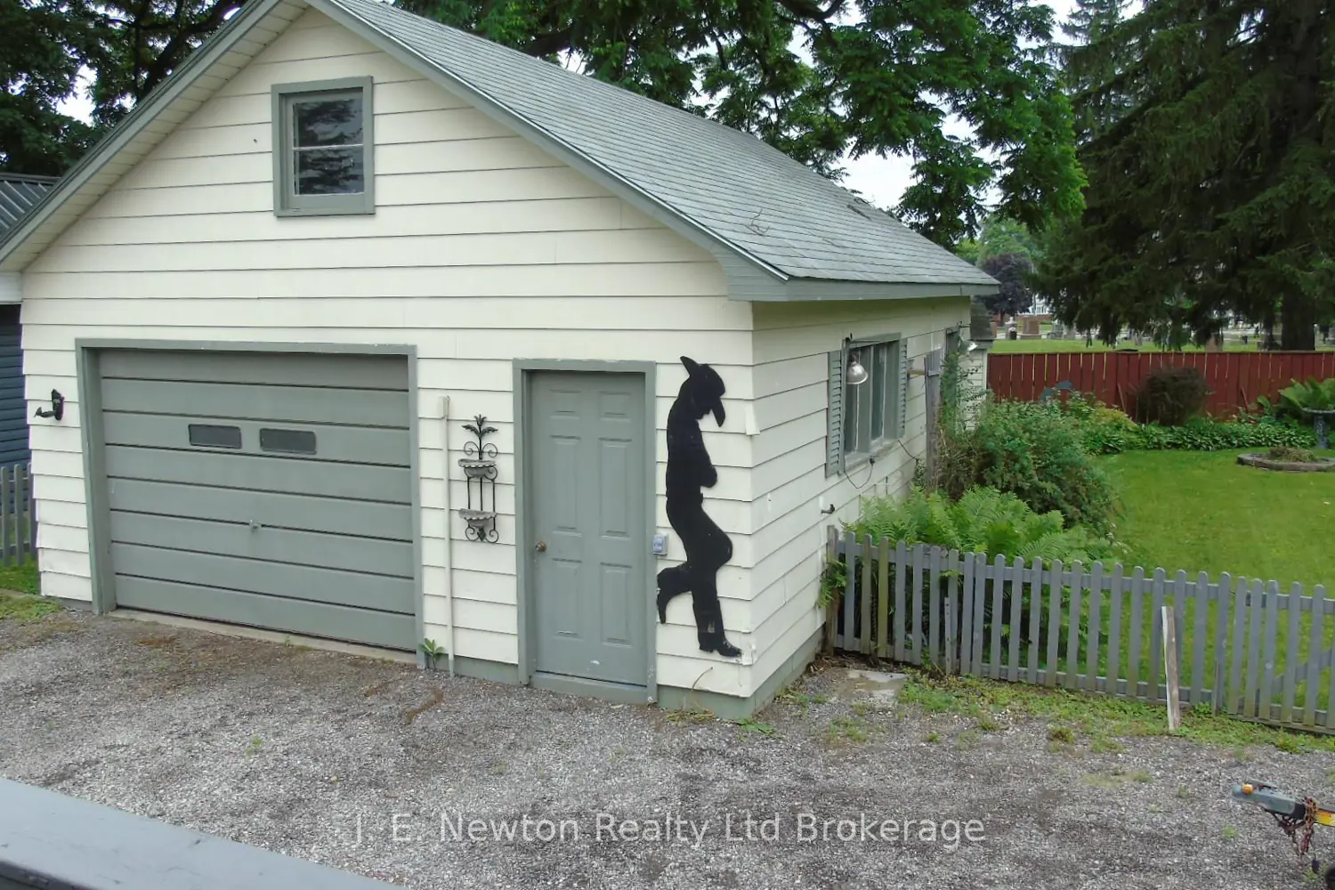 7 Adams Street photo 2