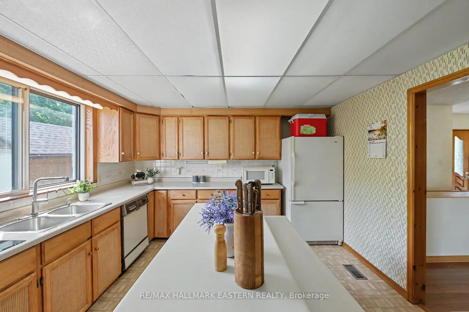 473 Sunset Crescent photo 2
