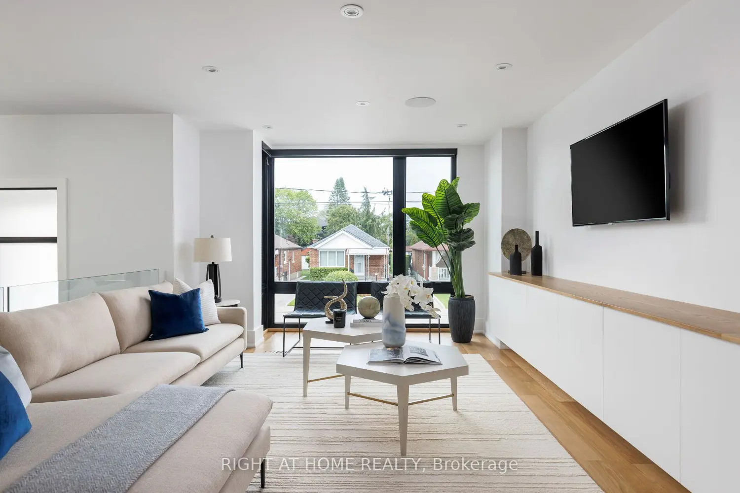 10 Milton Road photo 3
