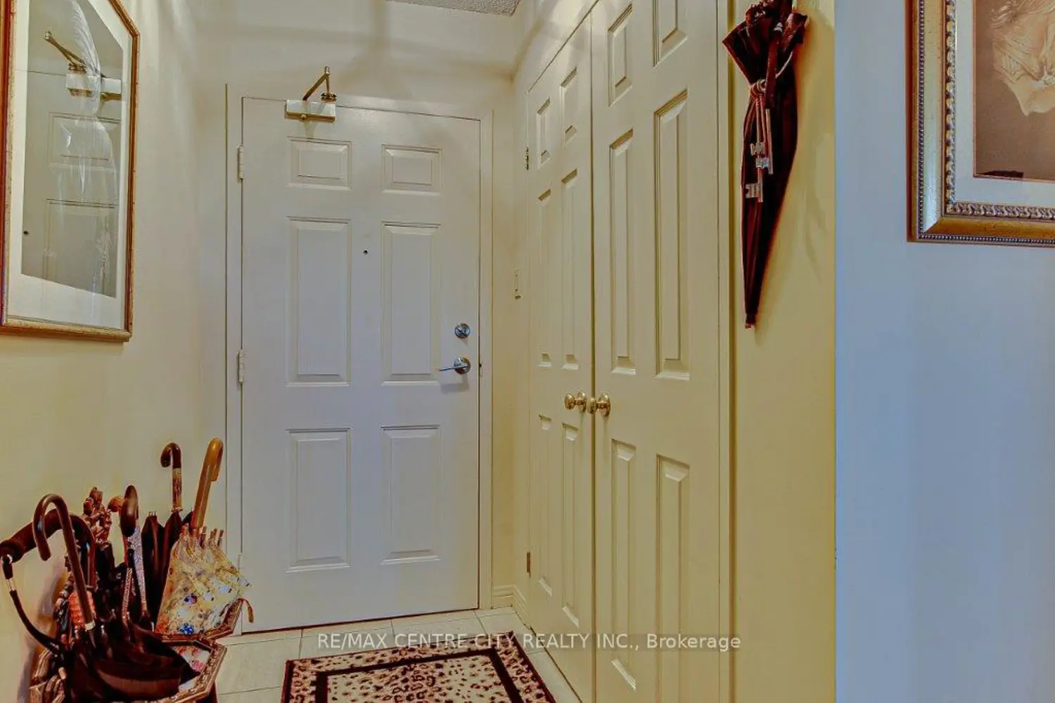 549 Ridout Street 203 photo 4