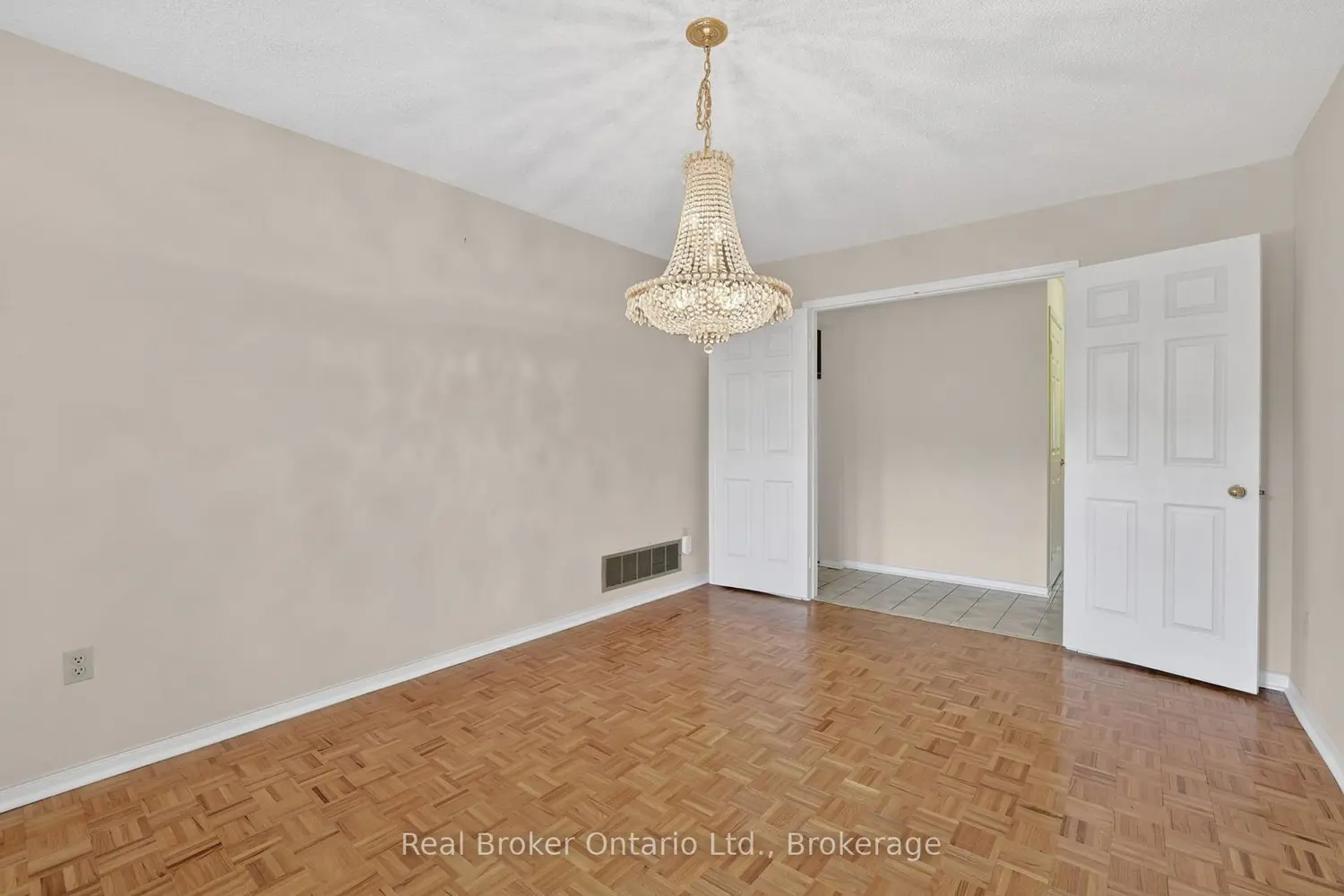 415 Conley Street photo 3