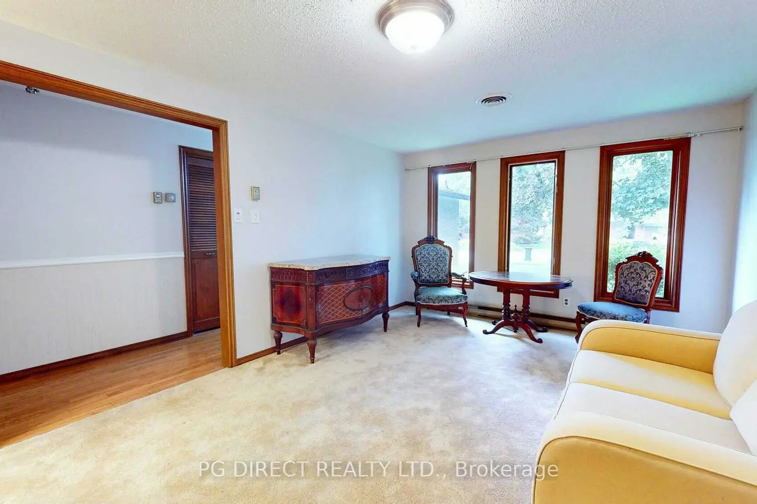 100 Fairmeadow Drive photo 5