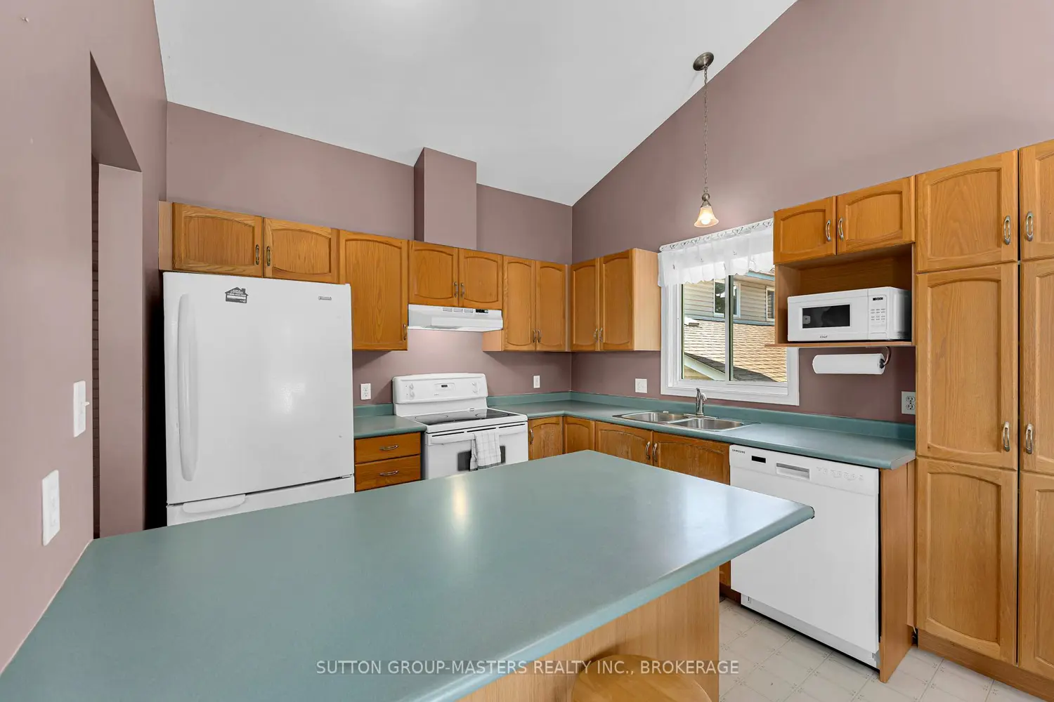 457 Fieldstone Drive photo 5