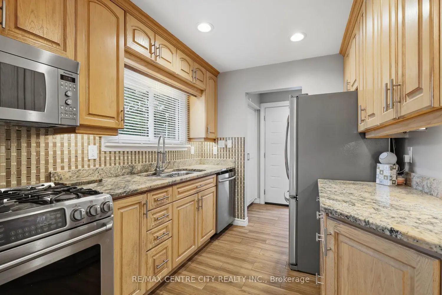 419 Ferndale Avenue photo 4
