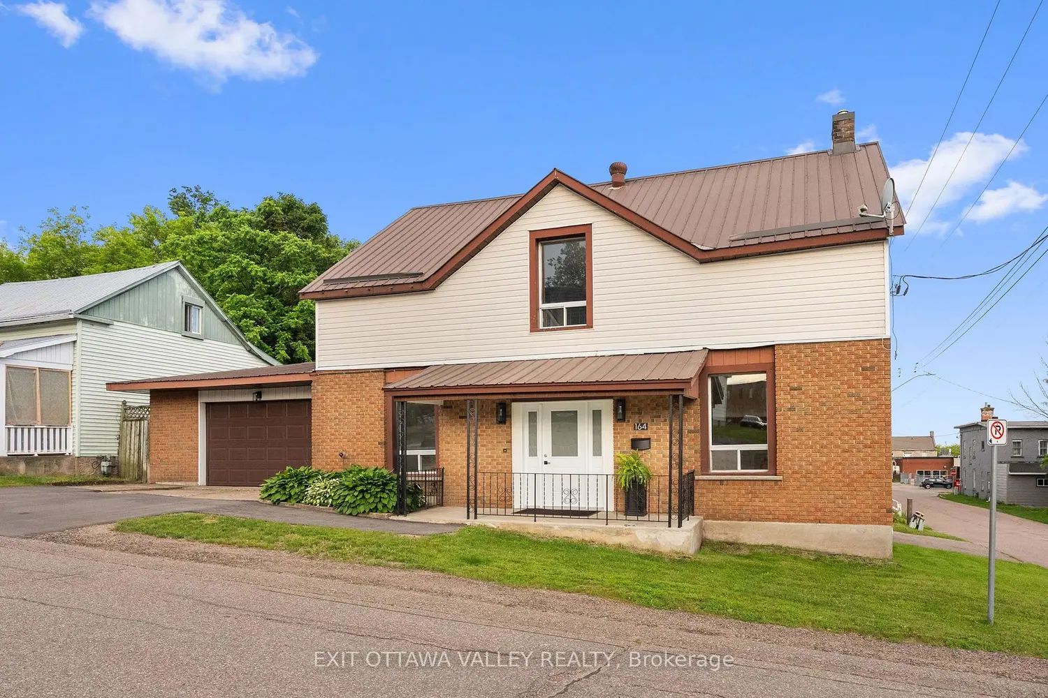 164 Maple Avenue photo 3