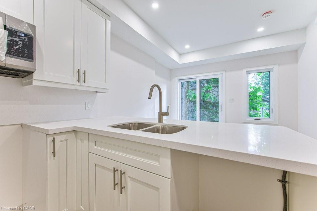 1-66 Gage Avenue, Kitchener, ON, N2G 2E2 photo 5