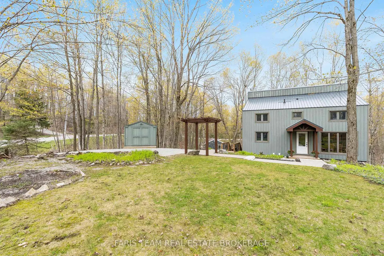 46 Huronwoods Drive photo 2
